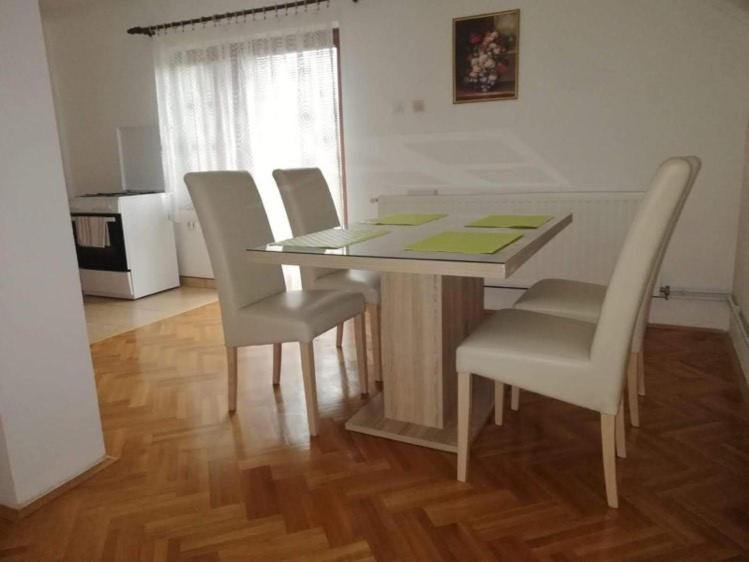 Apartman Nika Otočac Eksteriør billede