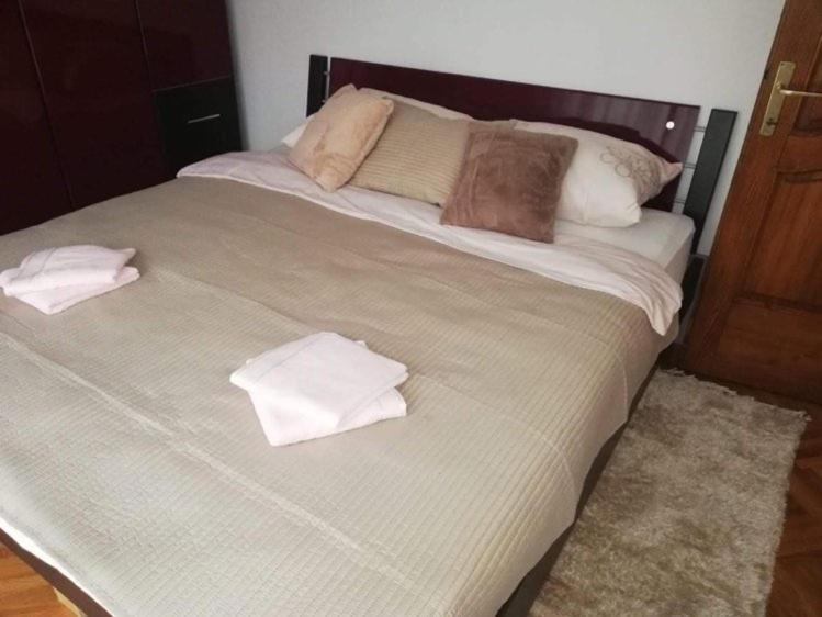 Apartman Nika Otočac Eksteriør billede